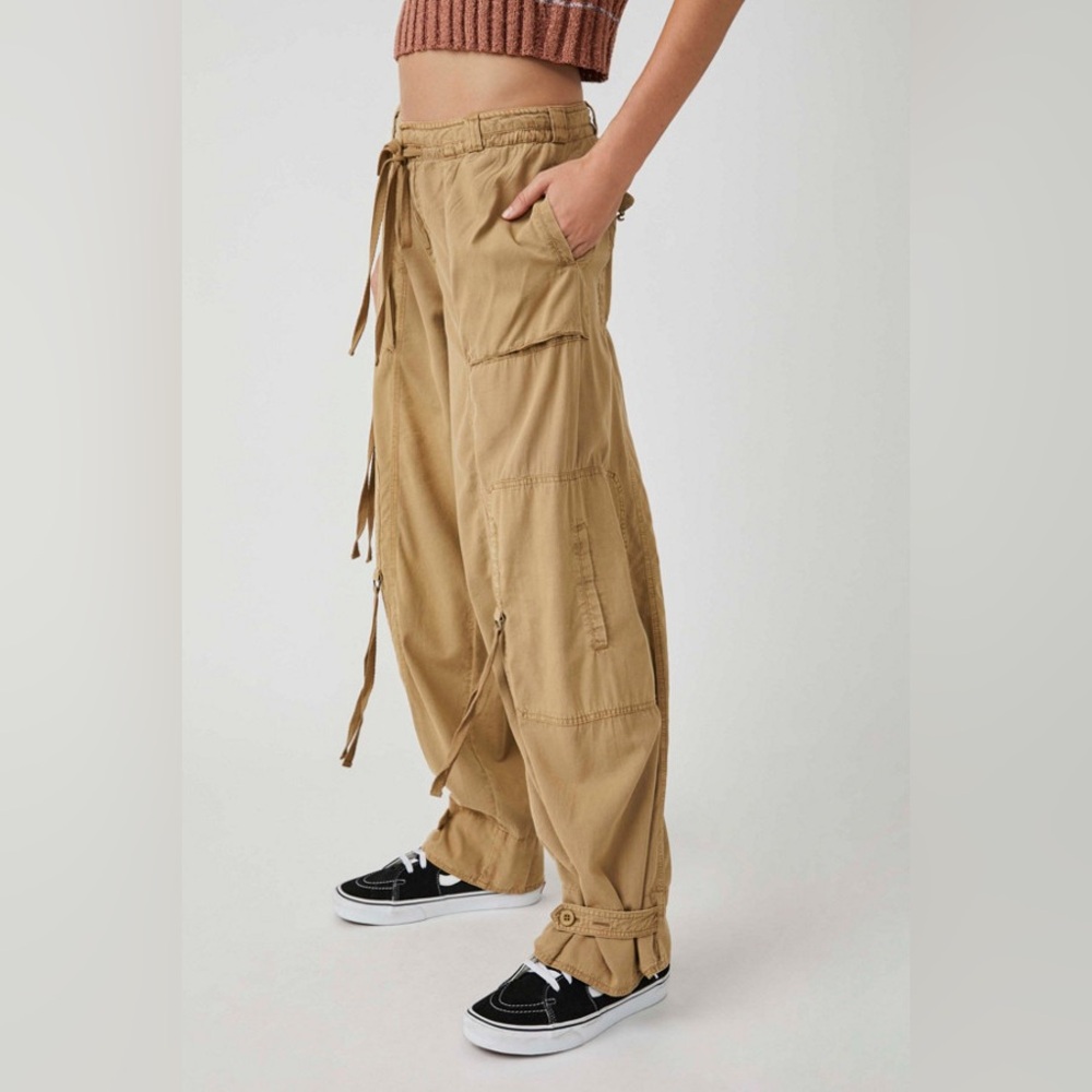 FREE PEOPLE One Step Ahead Parachute Pants Cargo Pants - Neutral - Size L Large - Picture 3 of 9